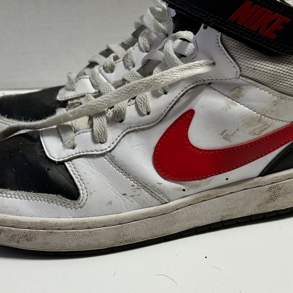 Nike Hightops- Youth size 7 - Picture 4 of 4